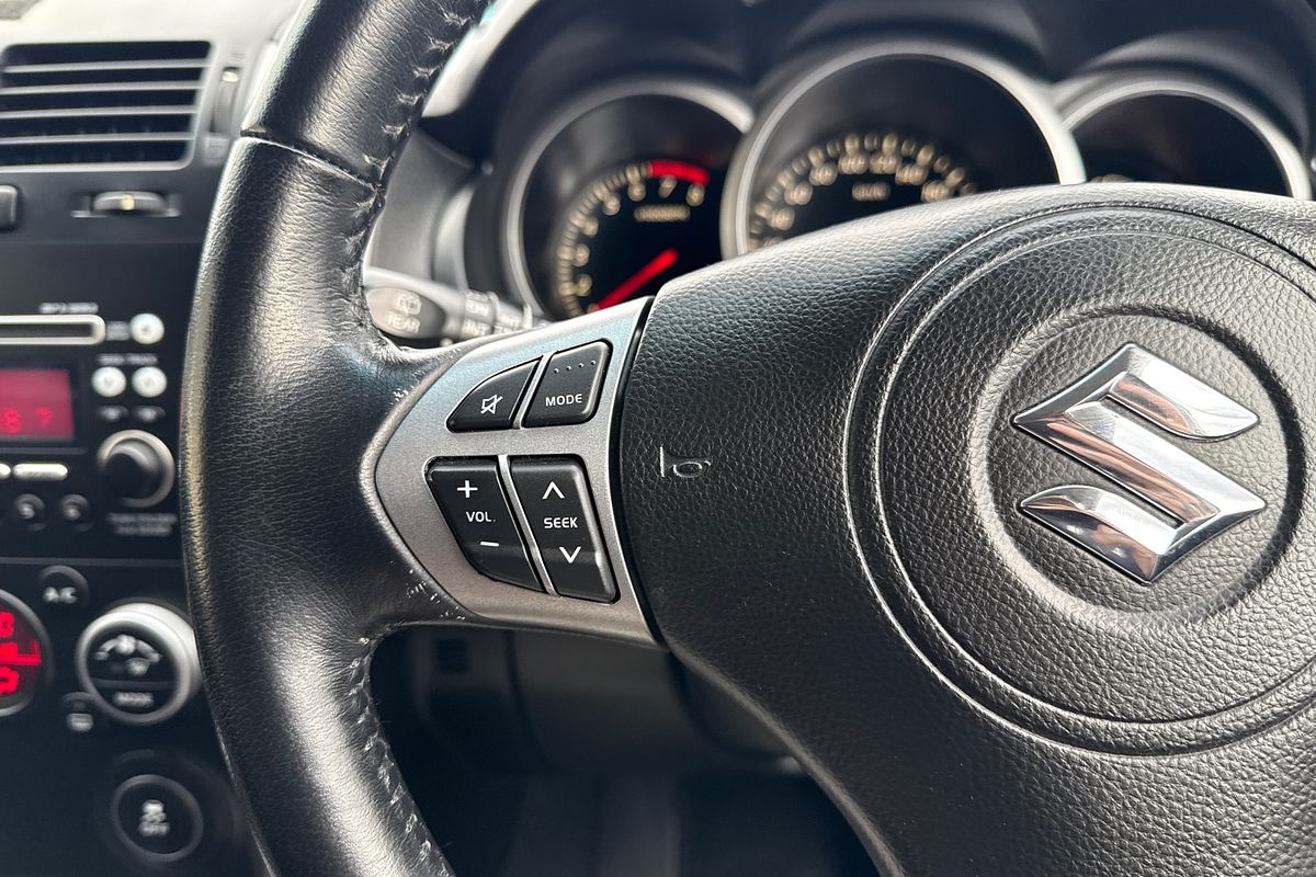 2012 Suzuki Grand Vitara Prestige JB