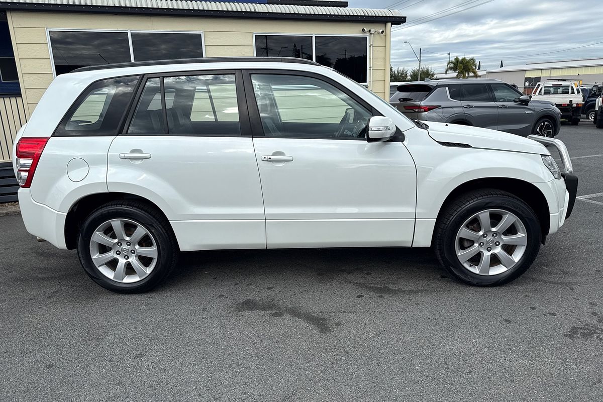 2012 Suzuki Grand Vitara Prestige JB