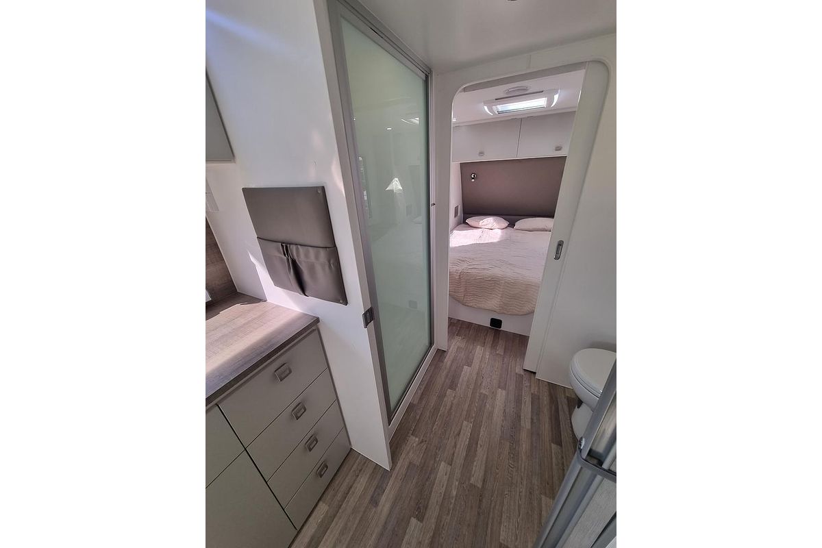 2023 Design RV Forerunner V10 Club