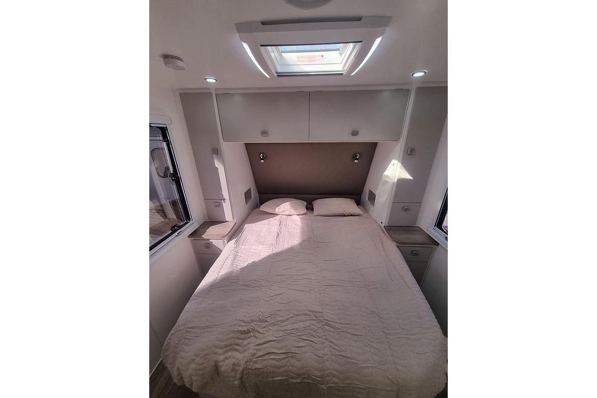 2023 Design RV Forerunner V10 Club