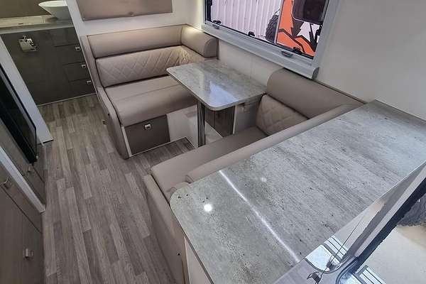 2023 Design RV Crx V5-3 Semi Off-Road