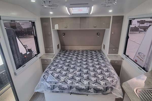 2023 Design RV Crx V5-3 Semi Off-Road