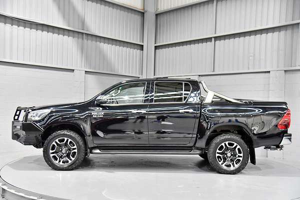 2022 Toyota Hilux SR5 GUN126R 4X4