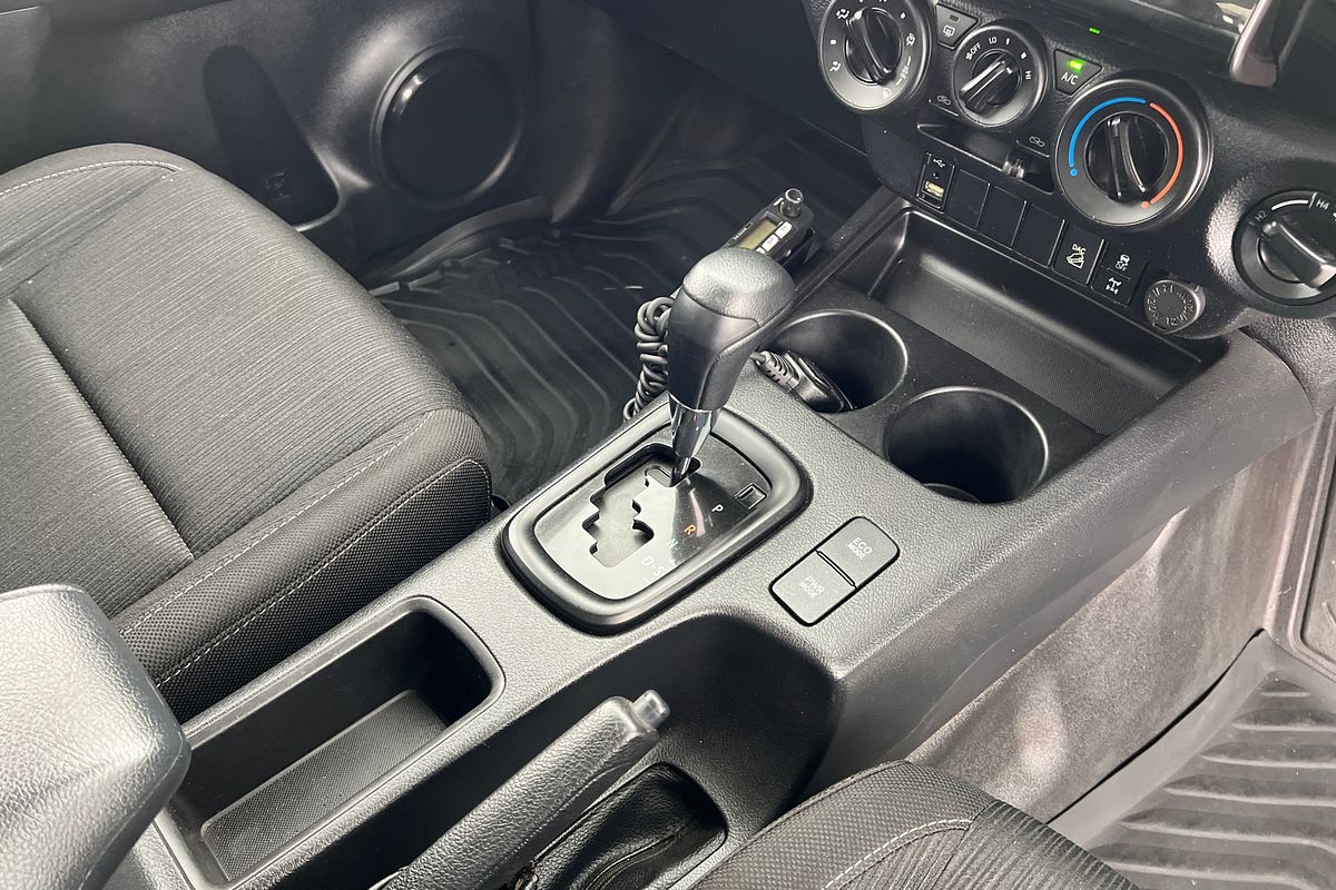 2020 Toyota Hilux SR GUN126R 4X4