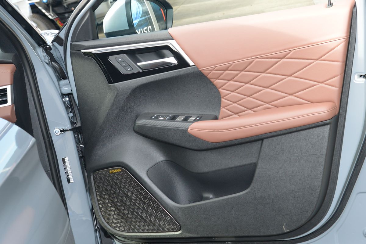 2025 Mitsubishi Outlander Exceed Tourer ZM