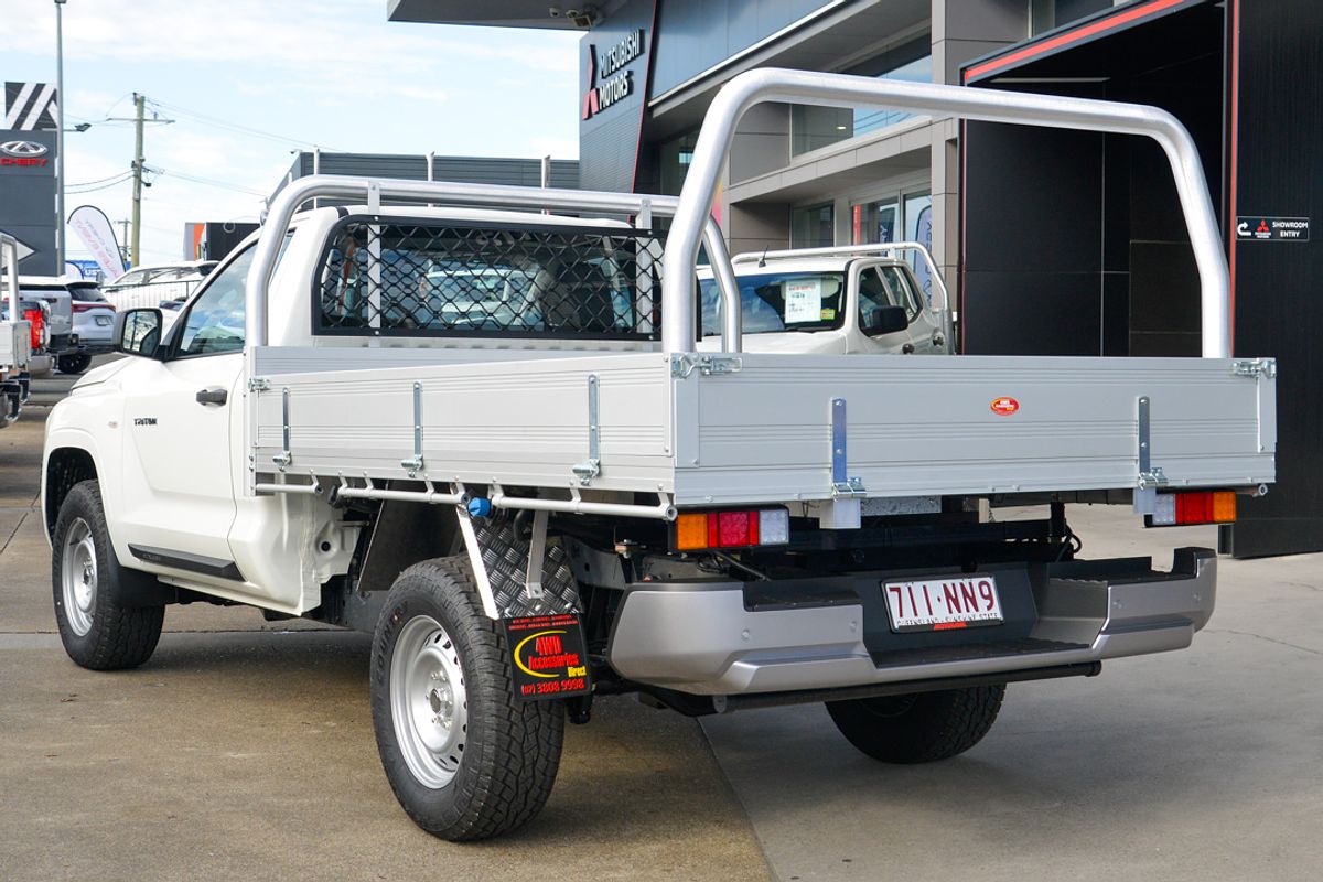 2024 Mitsubishi Triton GLX MV 4X4