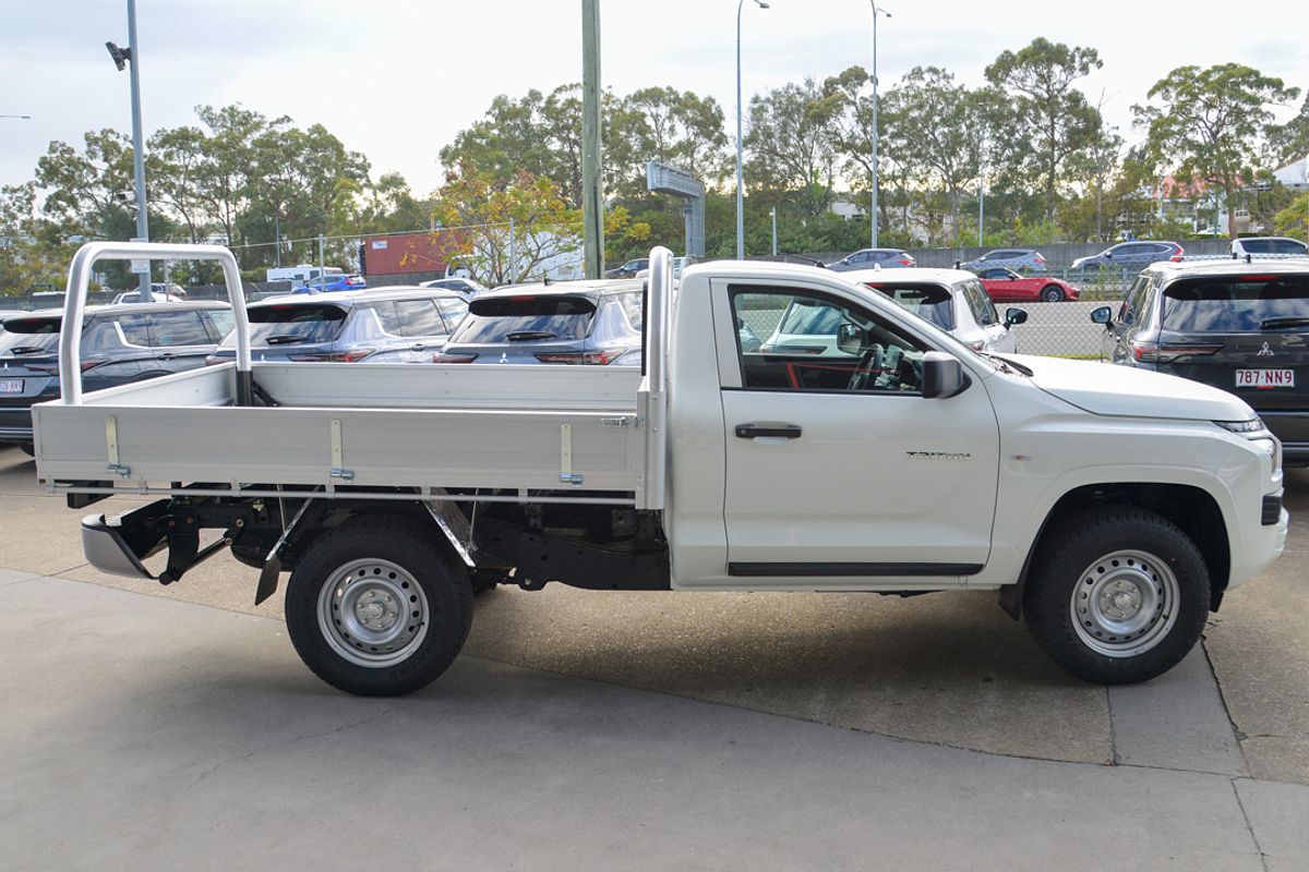 2024 Mitsubishi Triton GLX MV 4X4