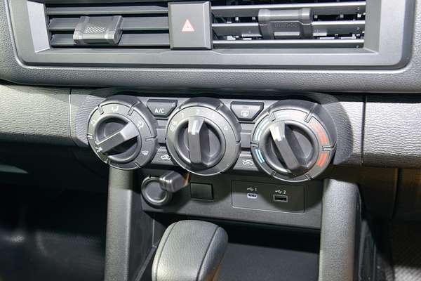 2024 Mitsubishi Triton GLX MV 4X4