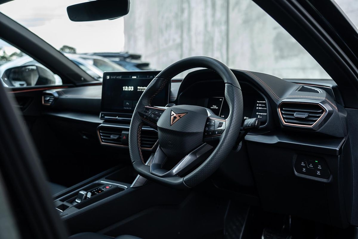 2024 CUPRA Leon VZe KL