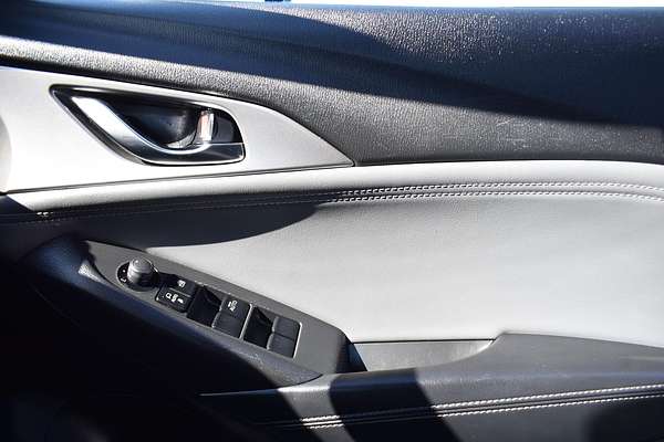 2023 Mazda CX-3 sTouring DK