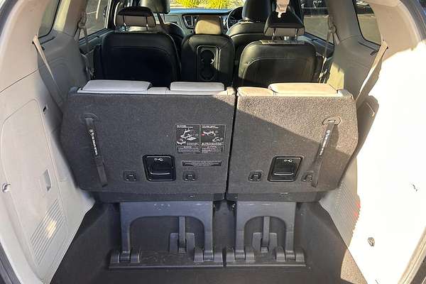 2019 Kia Carnival Platinum YP