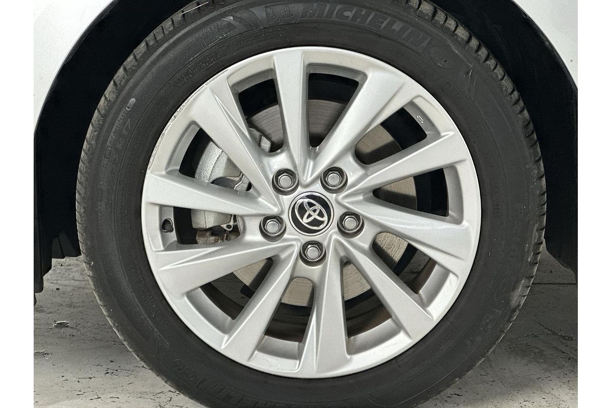 2021 Toyota Camry Ascent Sport AXVH70R