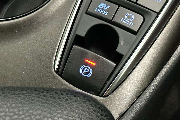 2021 Toyota Camry Ascent Sport AXVH70R
