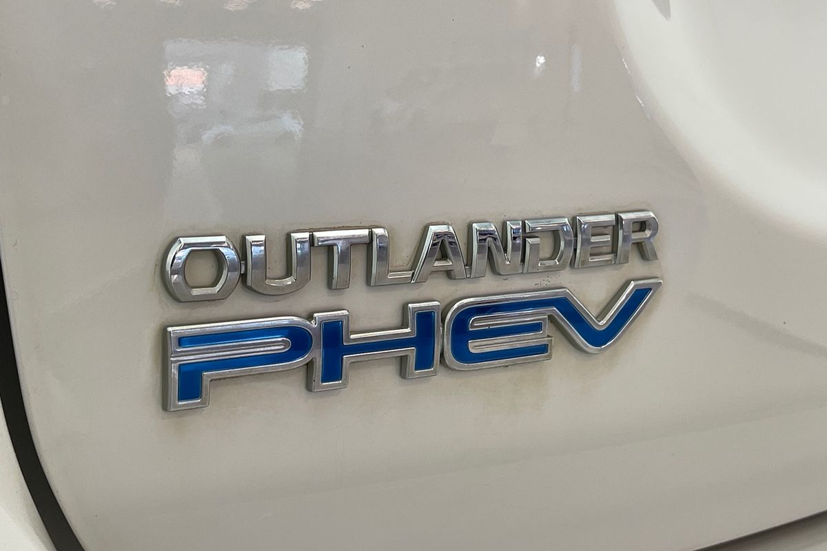 2019 Mitsubishi Outlander PHEV ES ADAS ZL