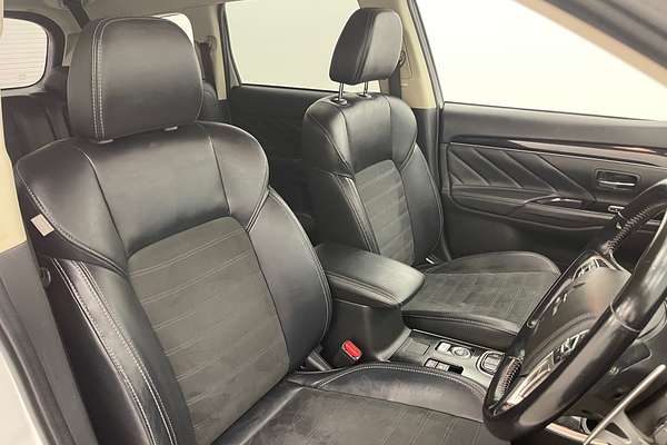 2019 Mitsubishi Outlander PHEV ES ADAS ZL