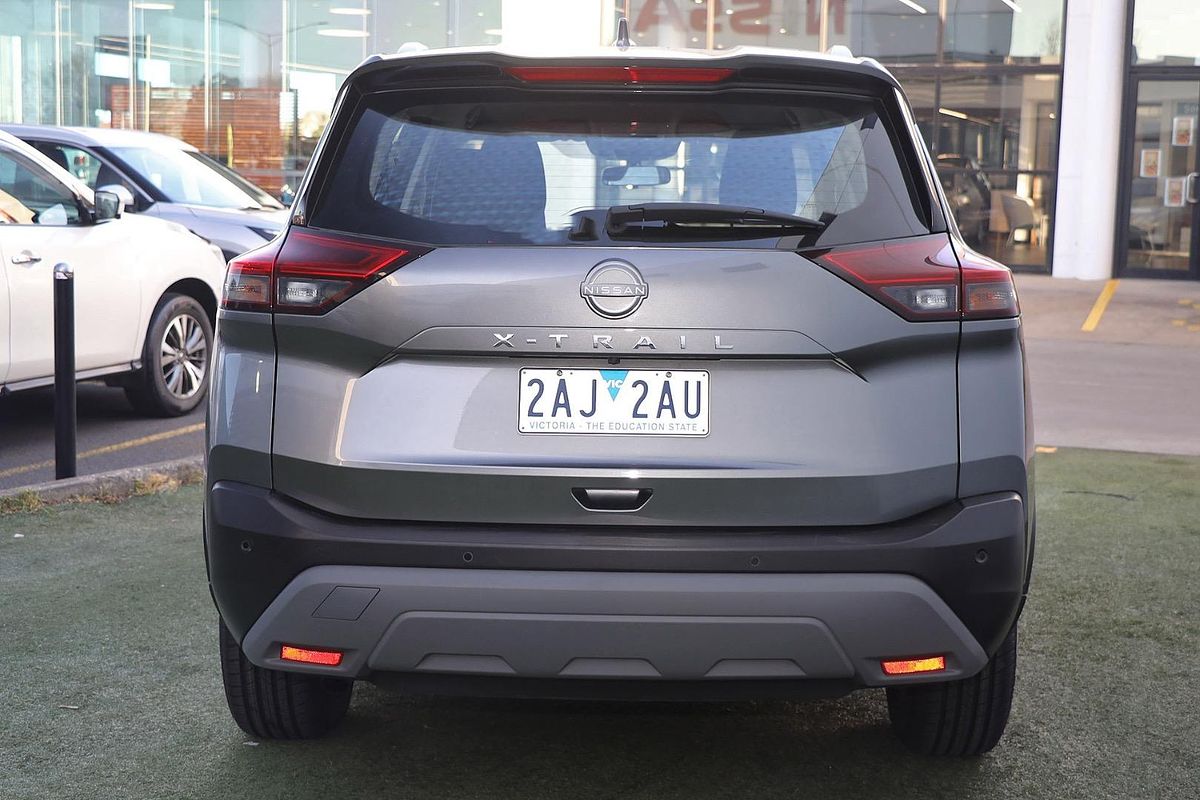 2024 Nissan X-TRAIL ST T33