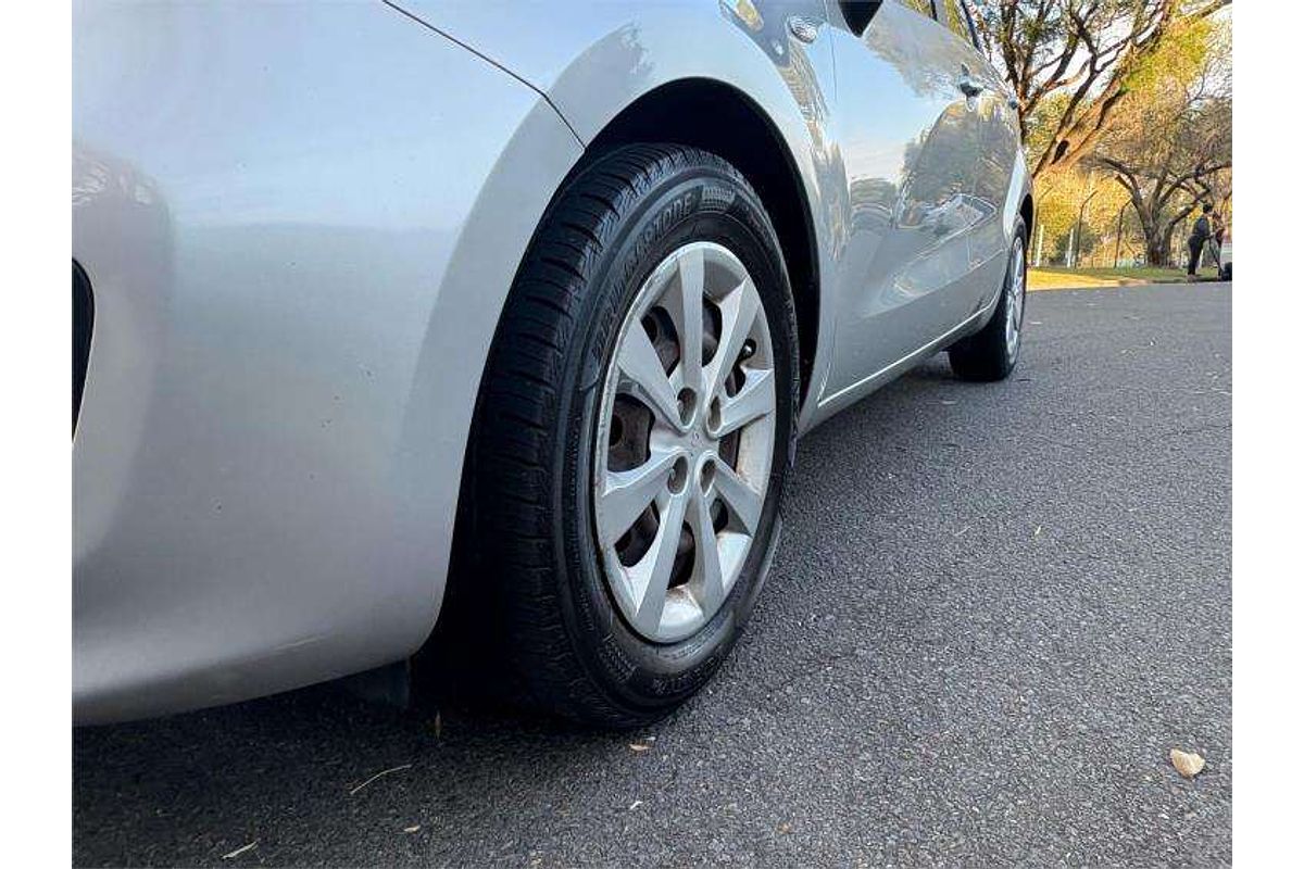 2013 Kia Rio S UB