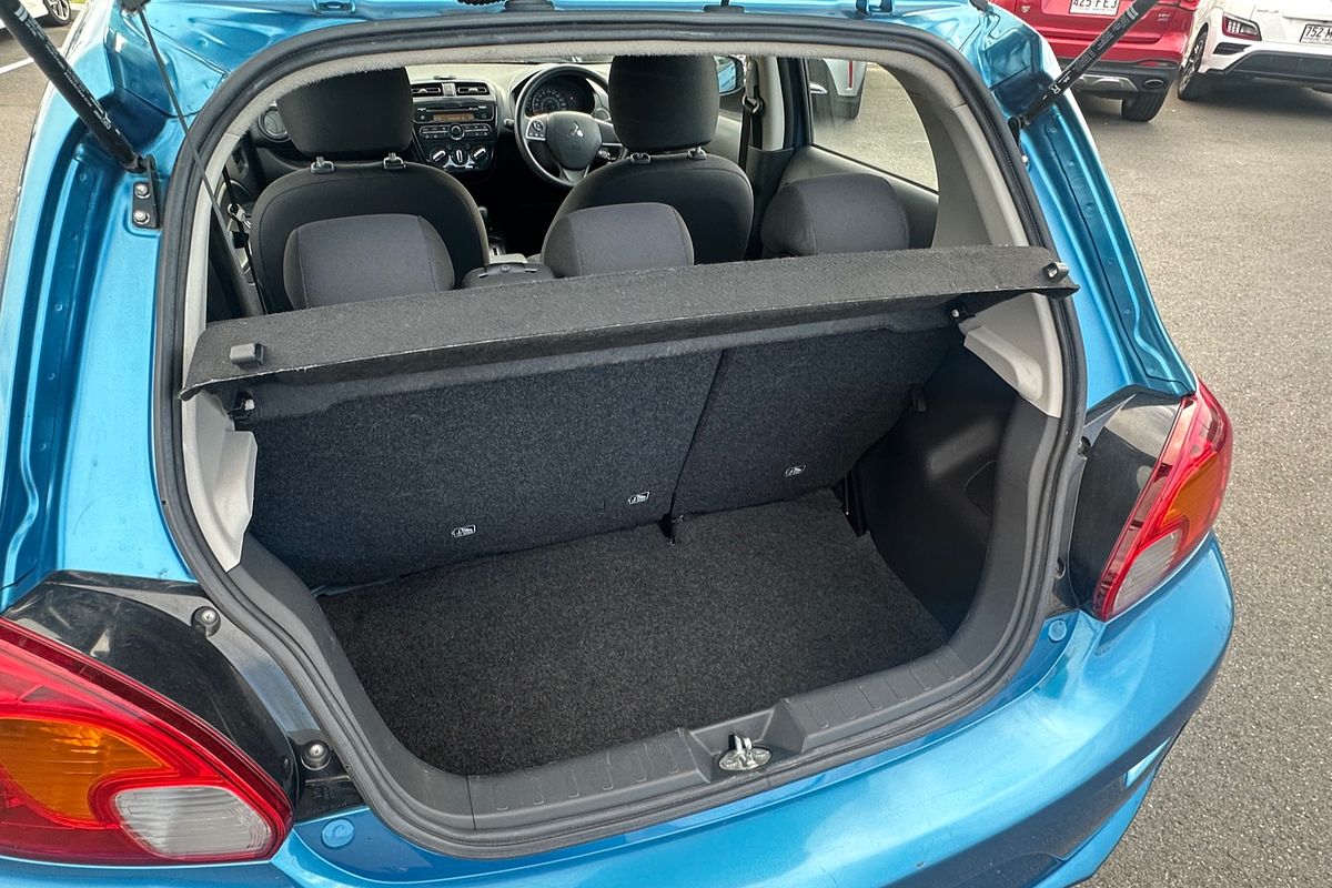 2018 Mitsubishi Mirage ES LA