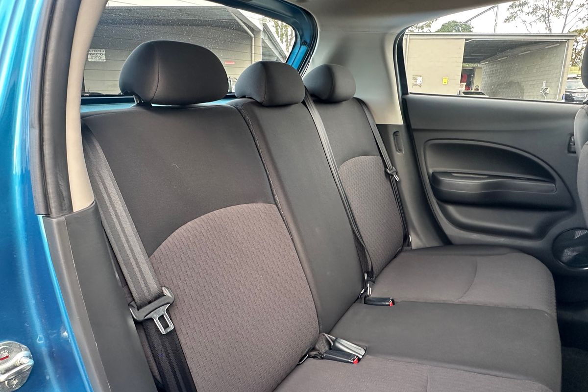 2018 Mitsubishi Mirage ES LA