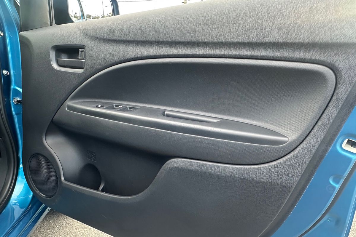 2018 Mitsubishi Mirage ES LA