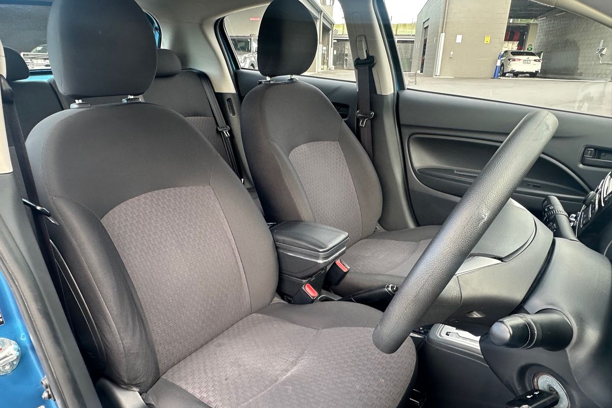 2018 Mitsubishi Mirage ES LA