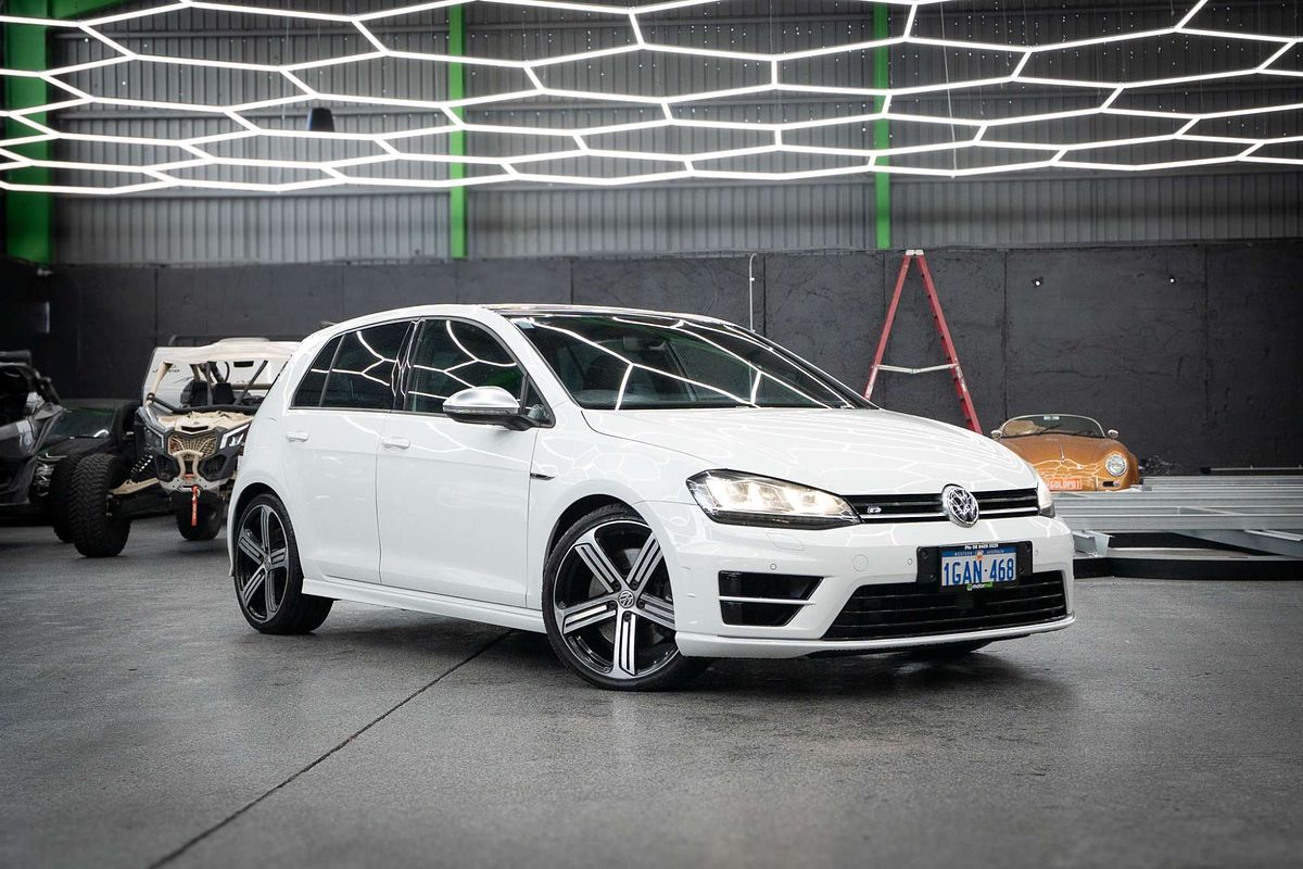 2015 Volkswagen Golf R 7