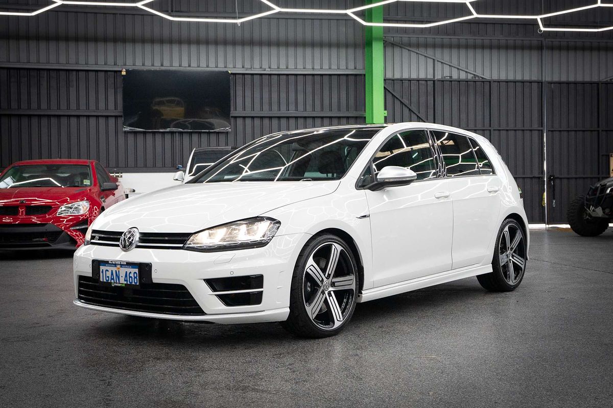 2015 Volkswagen Golf R 7