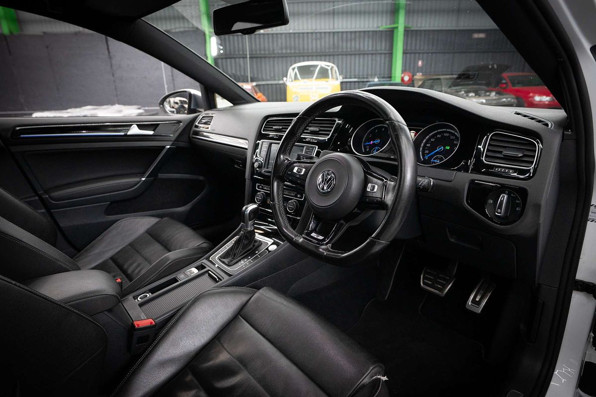 2015 Volkswagen Golf R 7