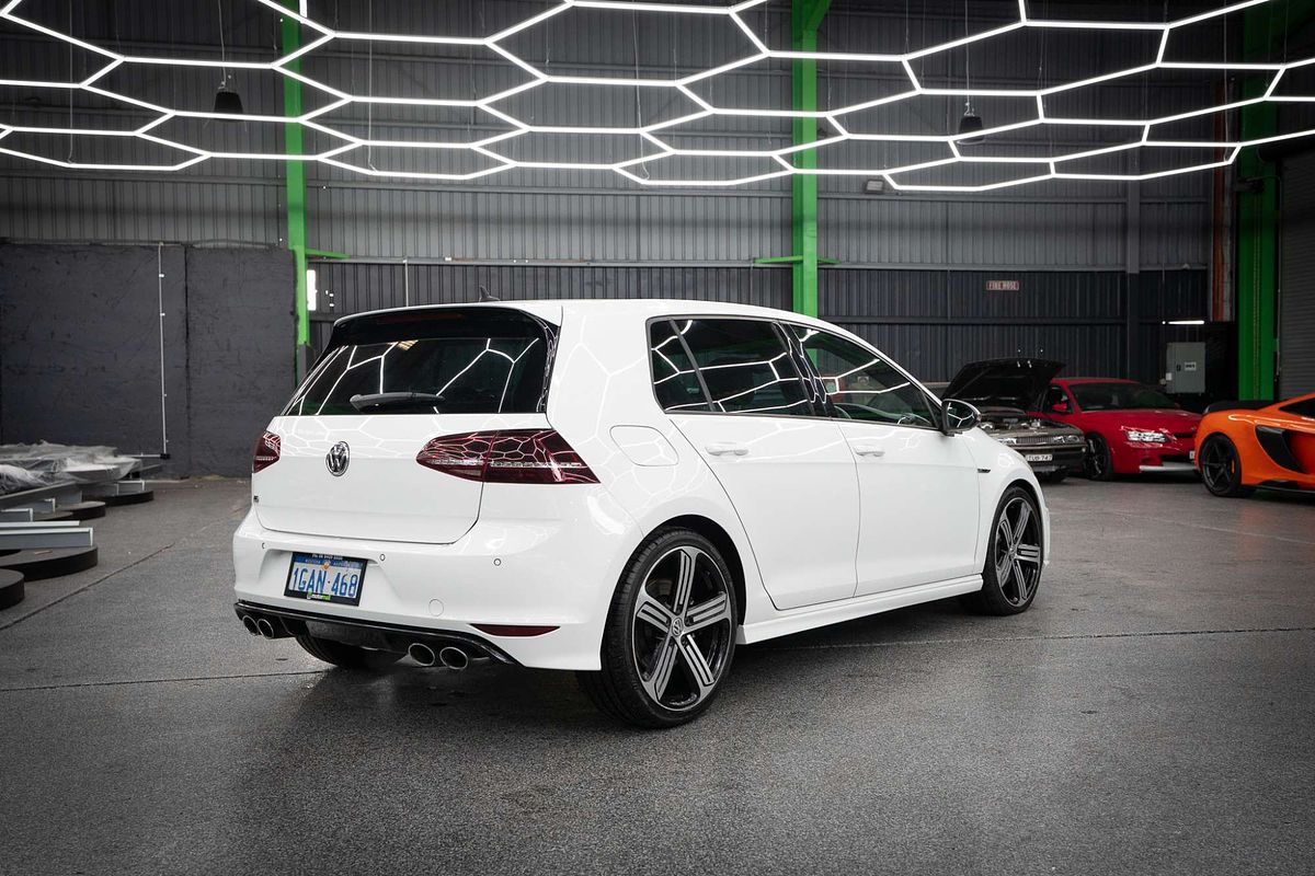 2015 Volkswagen Golf R 7