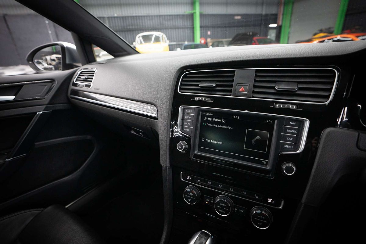 2015 Volkswagen Golf R 7