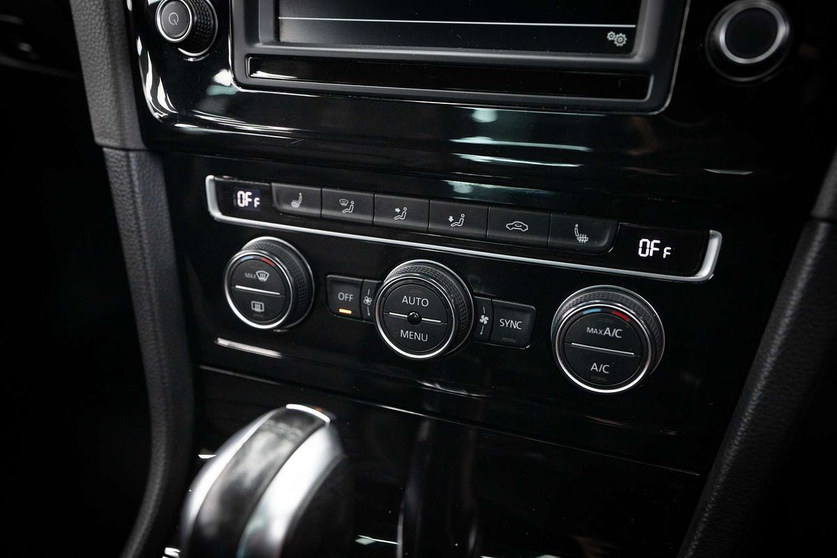 2015 Volkswagen Golf R 7