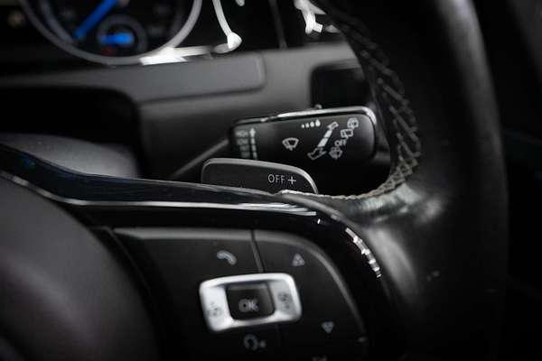 2015 Volkswagen Golf R 7