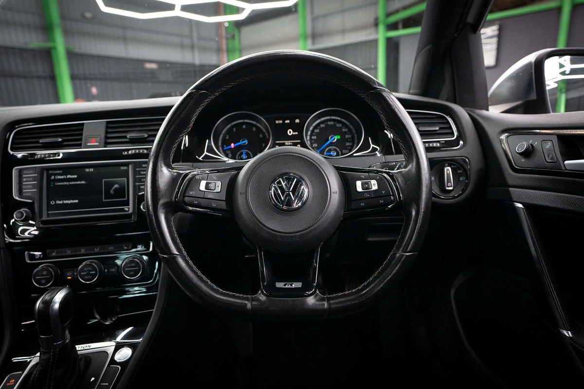 2015 Volkswagen Golf R 7