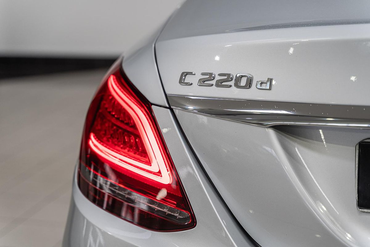 2019 Mercedes-Benz C-Class C220 d W205