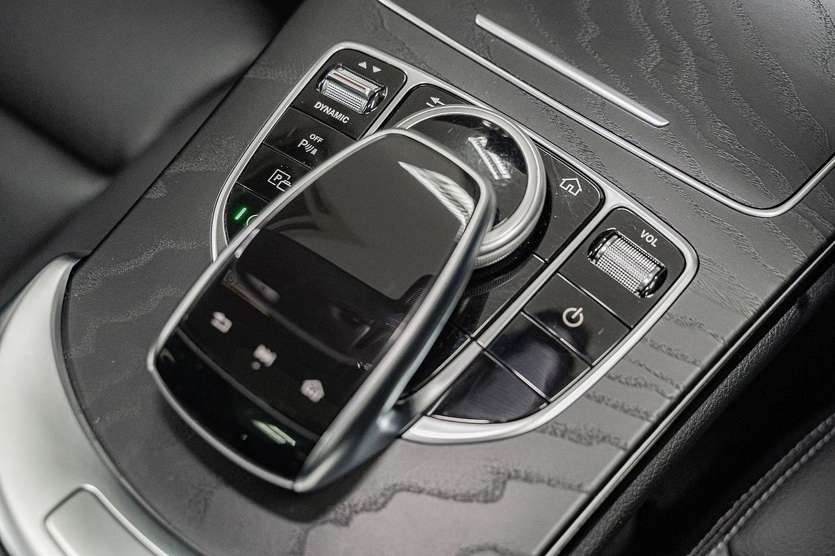 2019 Mercedes-Benz C-Class C220 d W205