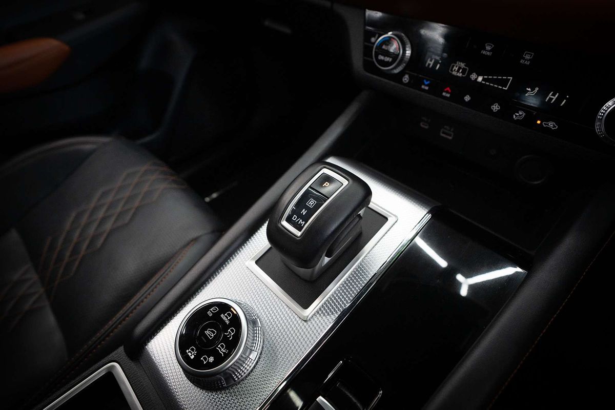 2023 Mitsubishi Outlander Exceed Tourer ZM