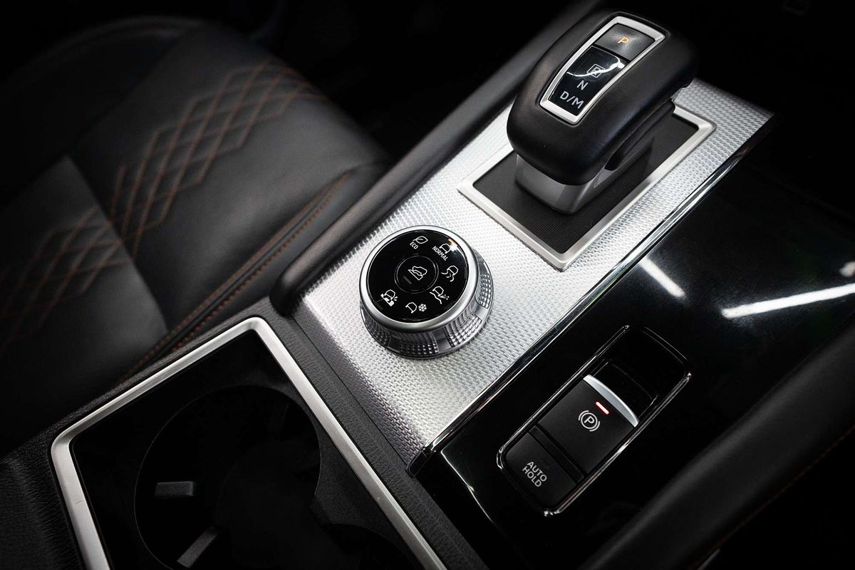 2023 Mitsubishi Outlander Exceed Tourer ZM
