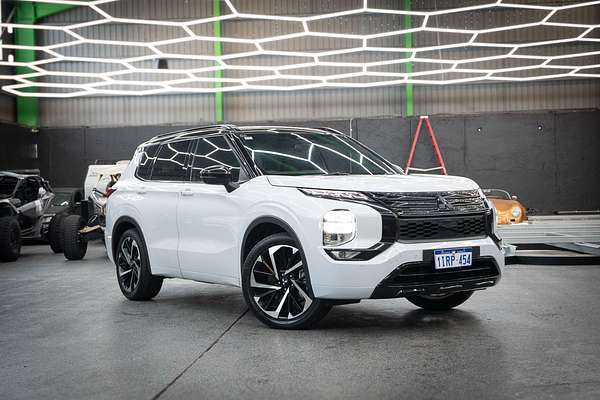 2023 Mitsubishi Outlander Exceed Tourer ZM