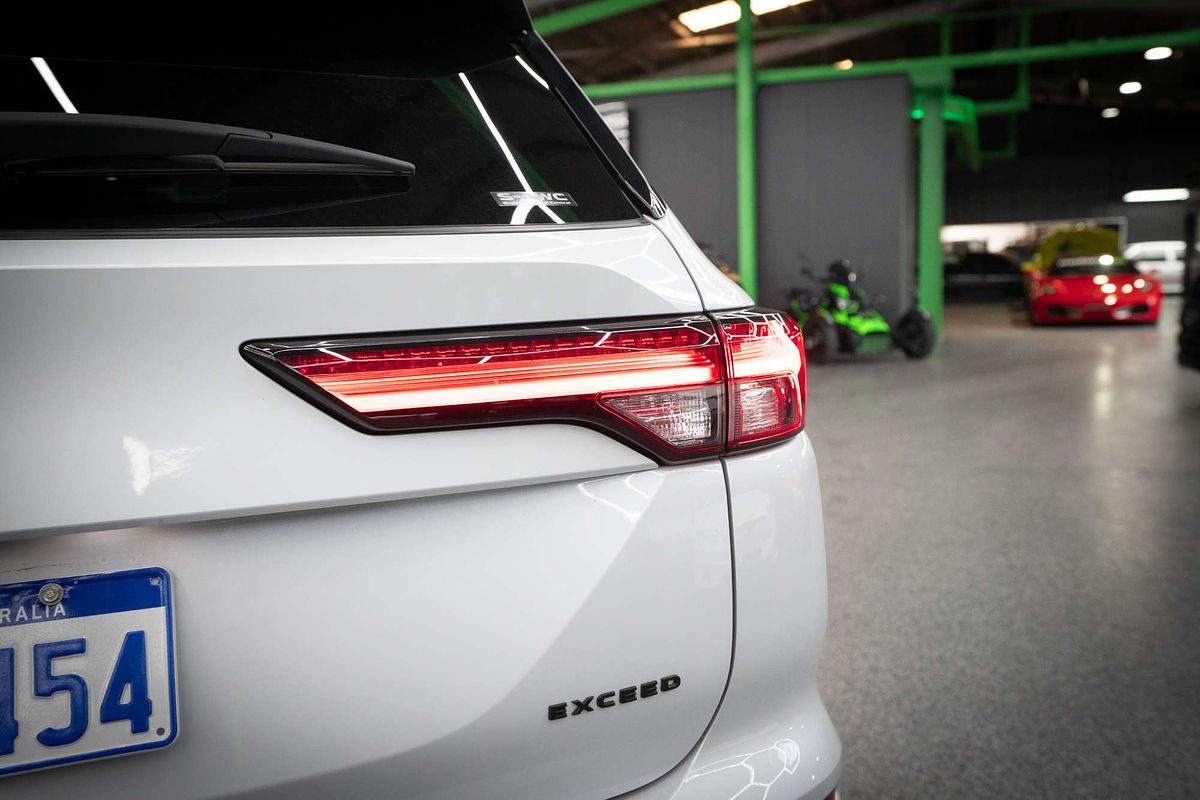 2023 Mitsubishi Outlander Exceed Tourer ZM
