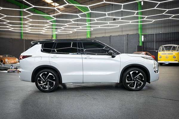 2023 Mitsubishi Outlander Exceed Tourer ZM