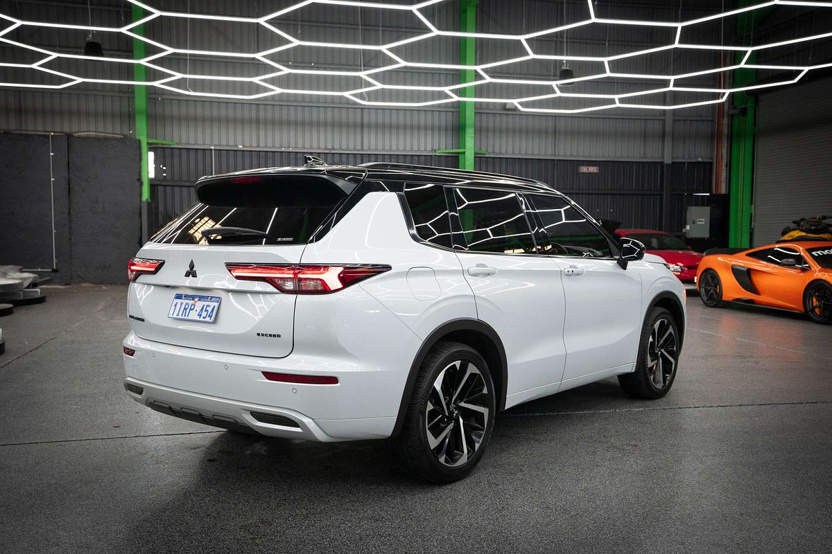 2023 Mitsubishi Outlander Exceed Tourer ZM