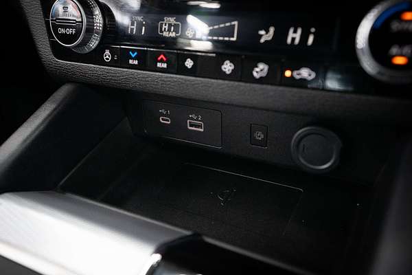 2023 Mitsubishi Outlander Exceed Tourer ZM