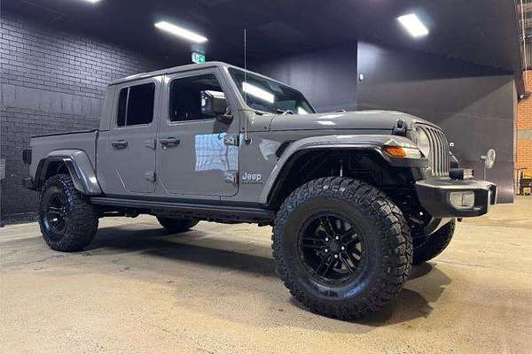 2020 Jeep Gladiator Overland JT All Wheel Drive