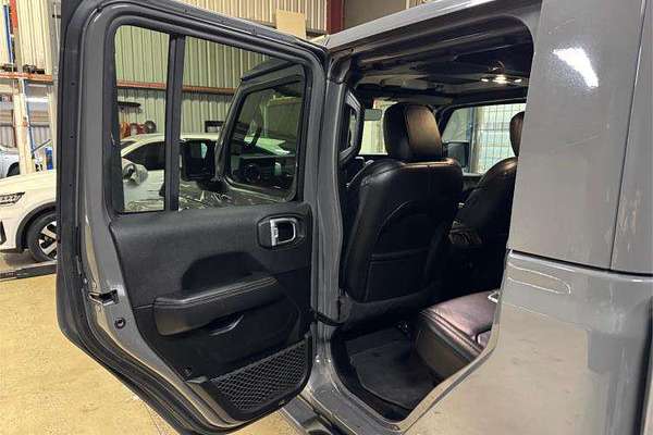2020 Jeep Gladiator Overland JT All Wheel Drive