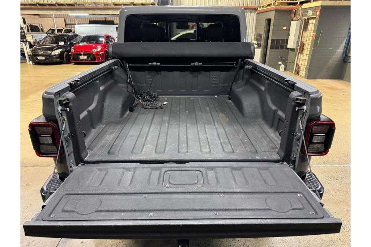 2020 Jeep Gladiator Overland JT All Wheel Drive