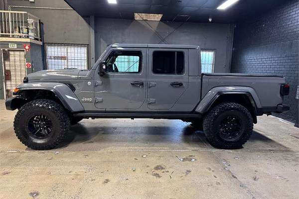 2020 Jeep Gladiator Overland JT All Wheel Drive