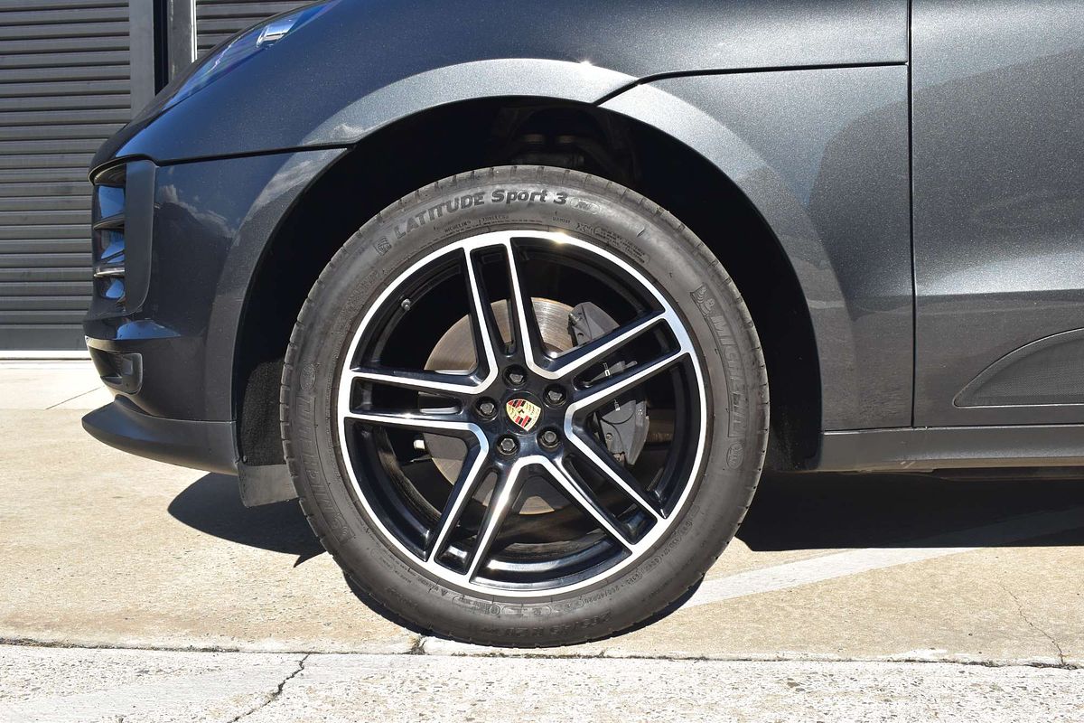 2020 Porsche Macan 95B