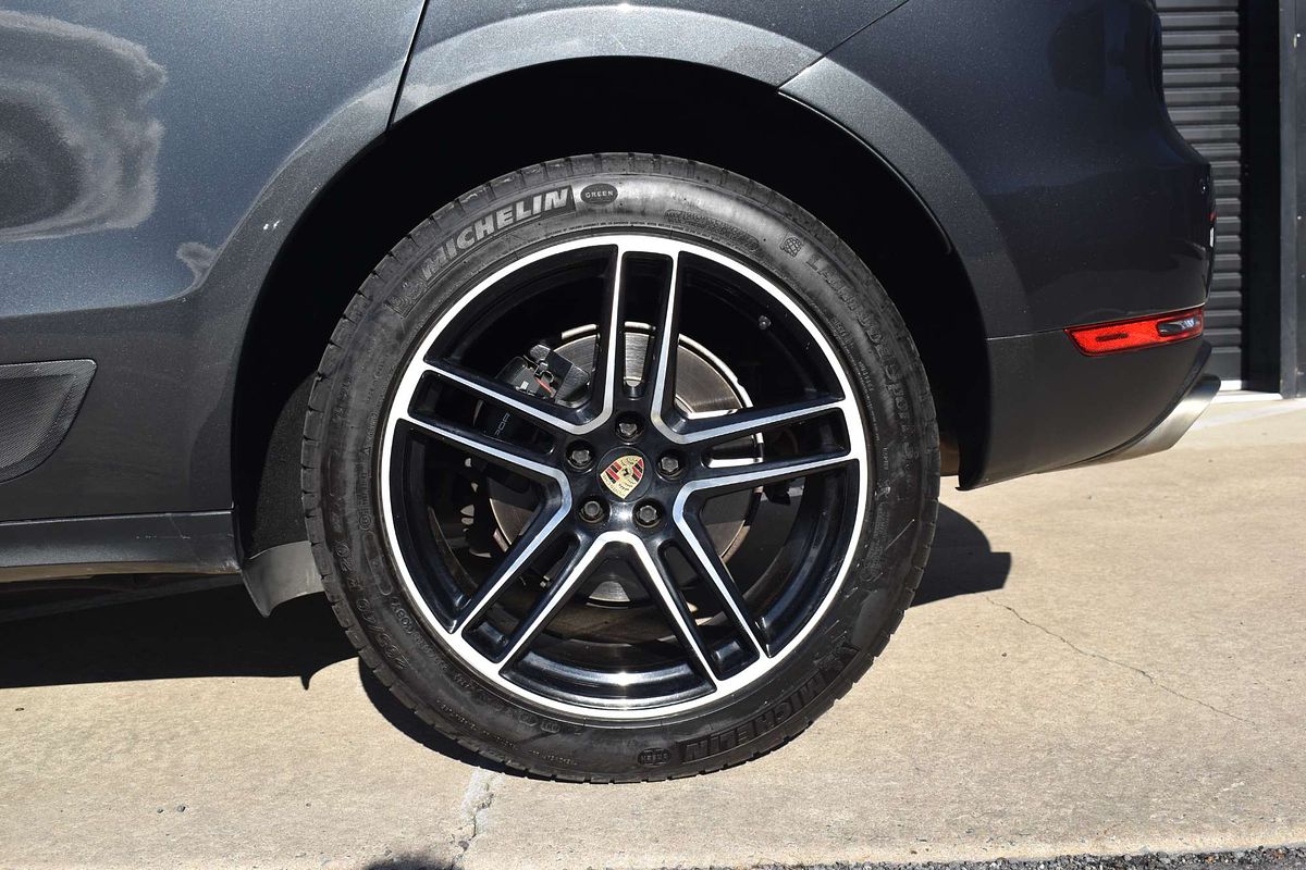 2020 Porsche Macan 95B