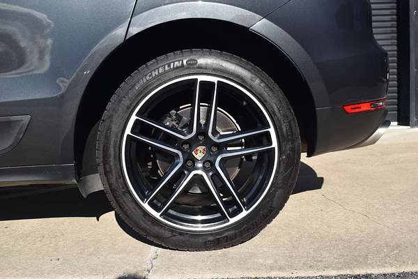 2020 Porsche Macan 95B