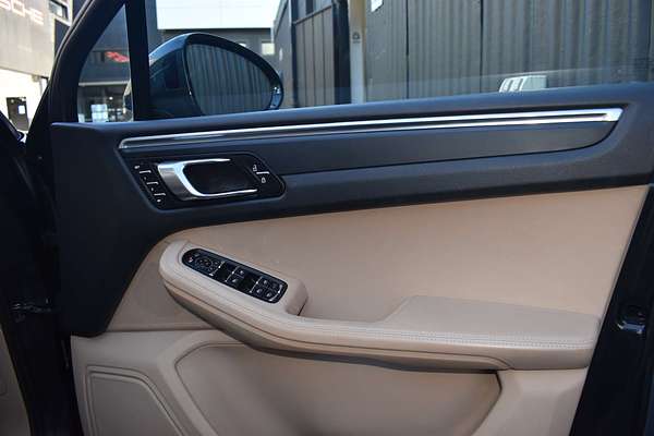 2020 Porsche Macan 95B
